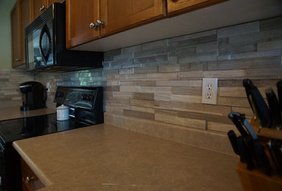 BIANCO WOOD BACKSPLASH