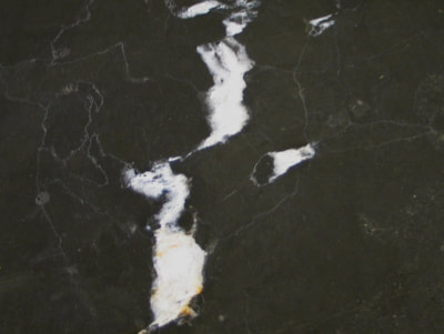 MARBLE TILE BLACK CASQUED